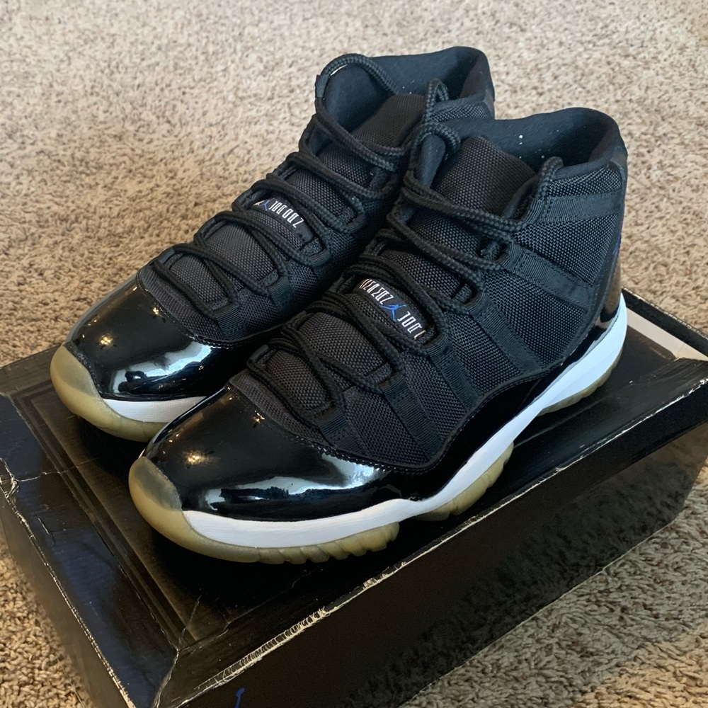 Air Jordan XI Space Jam
